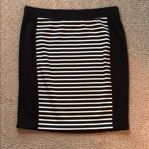 Apt 9 black & white striped panel skirt